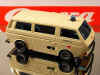 88477-VW Bus Notarzt - rechte Seite.jpg (108259 Byte)